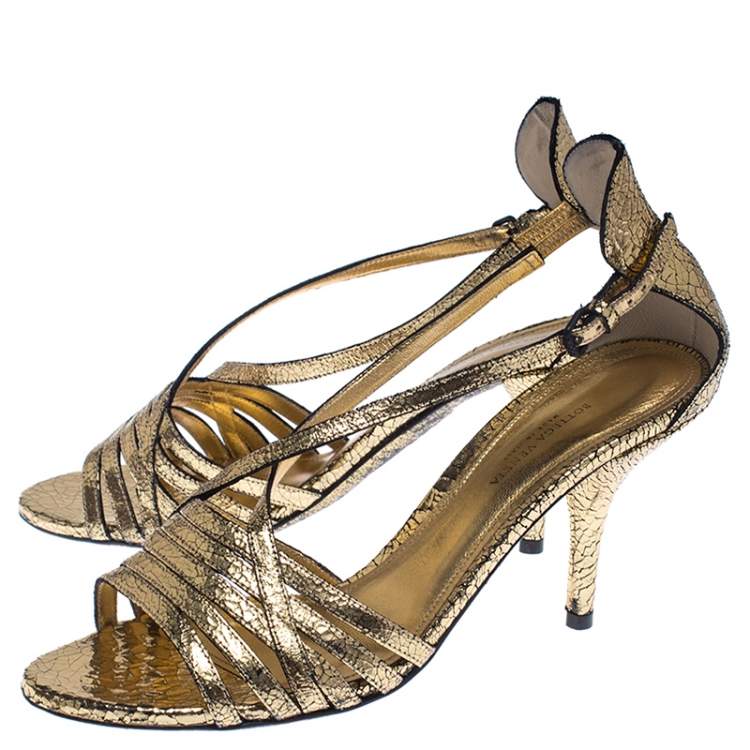 Pre Owned Bottega Veneta Metallic Gold Crackled Leather Strappy Sandals Size 39.5