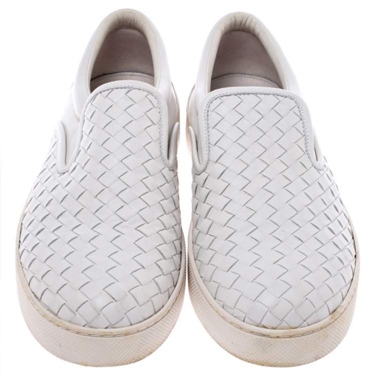 Pre Owned Bottega Veneta White Intrecciato Leather Slip-On Sneakers Size 42