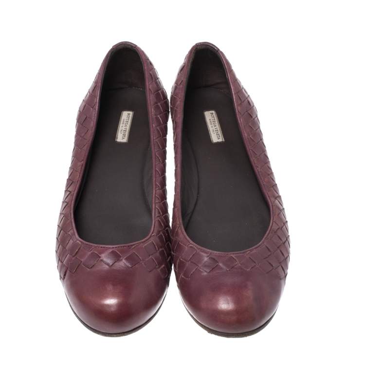 Pre Owned Bottega Veneta Burgundy Intrecciato Leather Ballet Flats Size 39.5