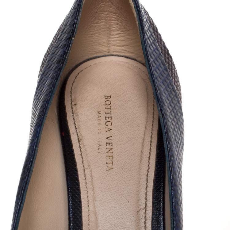 Pre Owned Bottega Veneta Blue Lizard Kitten Heel Pumps Size 39