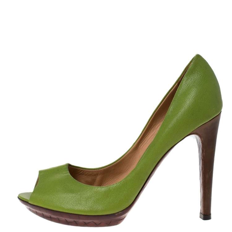 Pre Owned Bottega Veneta Green Leather Peep Toe Platform Pumps Size 38