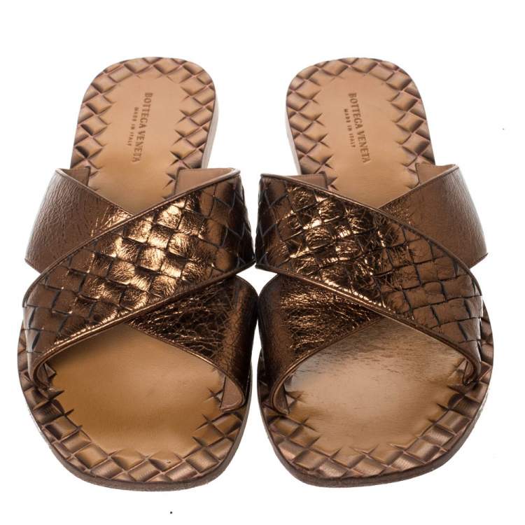 Pre Owned Bottega Veneta Metallic Bronze Intrecciato Leather Cross Strap Flats Size 37  