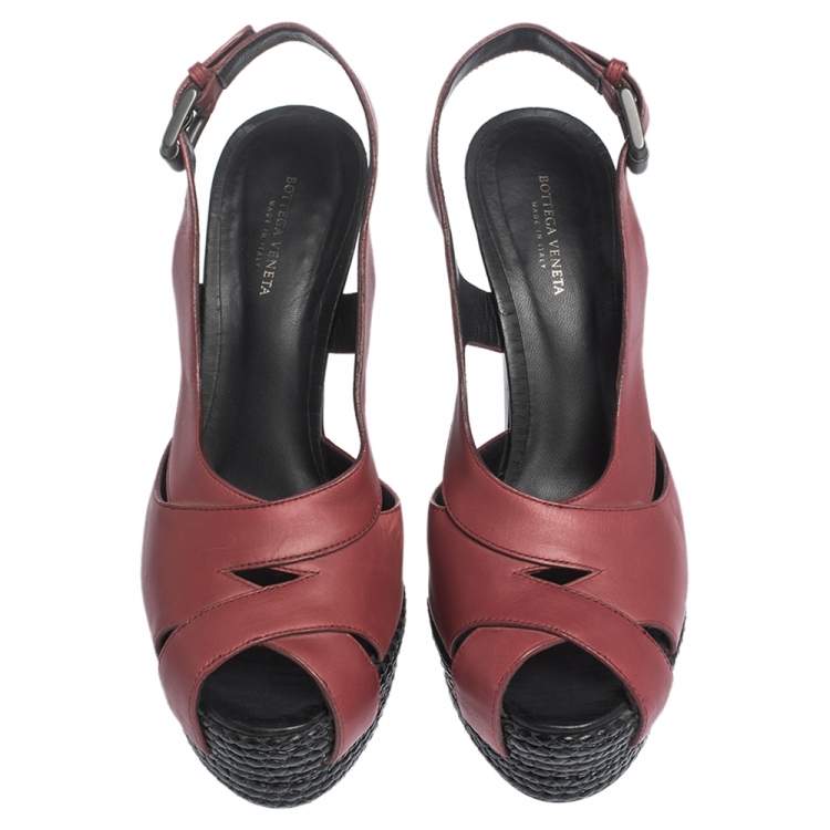 Pre Owned Bottega Veneta Burgundy Leather Peep Toe Platform Slingback Sandals Size 37