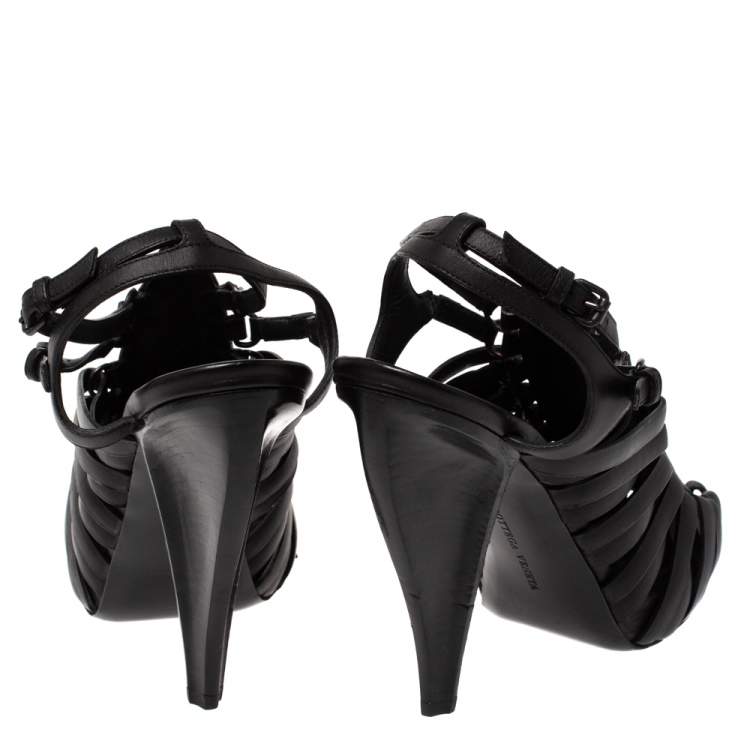 Pre Owned Bottega Veneta Black Leather Cage Sandals Size 39.5
