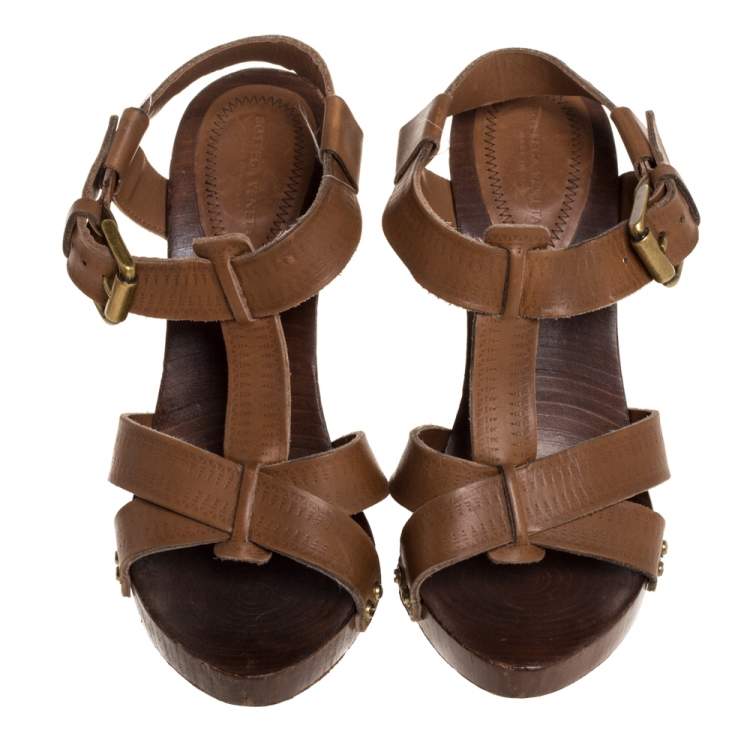 Pre Owned Bottega Veneta Tan Embossed Leather T Strap Wooden Platform And Heel Sandals Size 37