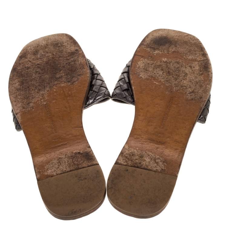 Pre Owned Bottega Veneta Metallic Dark Grey Intrecciato Leather Flat Slides Size 39.5