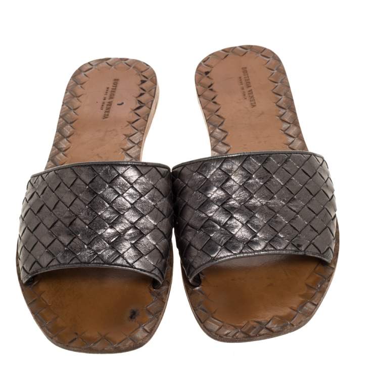 Pre Owned Bottega Veneta Metallic Dark Grey Intrecciato Leather Flat Slides Size 39.5