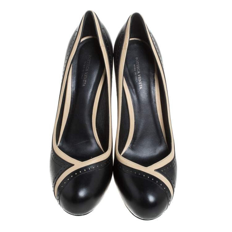 Pre Owned Bottega Veneta Black/Cream Leather Perforated Detail Platform Pumps Size 40