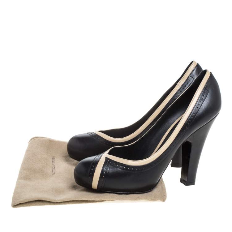 Pre Owned Bottega Veneta Black/Cream Leather Perforated Detail Platform Pumps Size 40