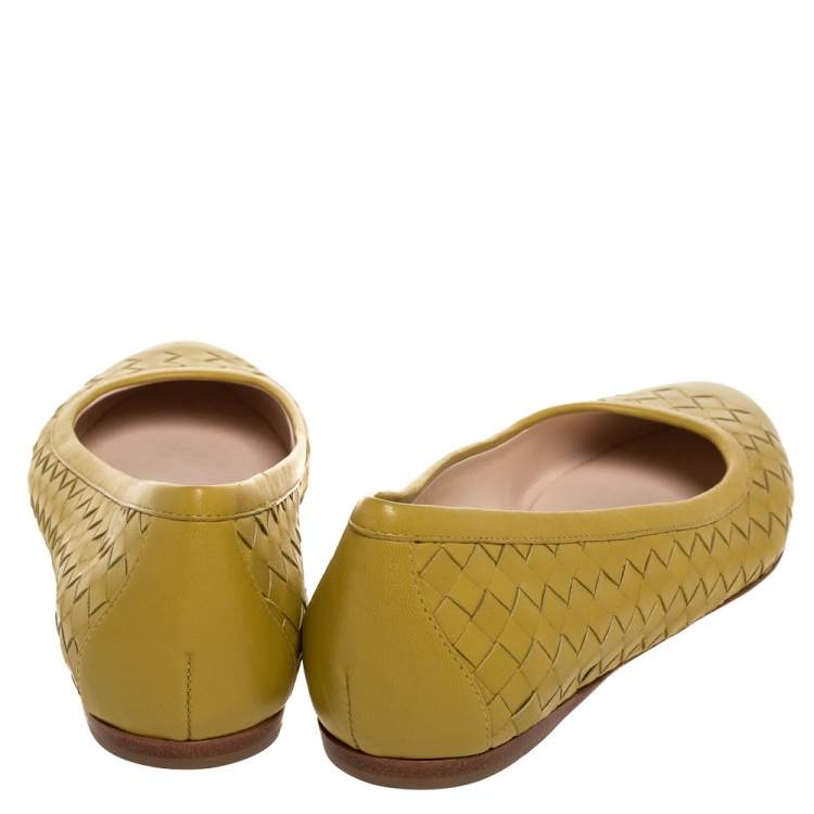 Pre Owned Bottega Veneta Yellow Intrecciato Leather Ballet Flats Size 36.5