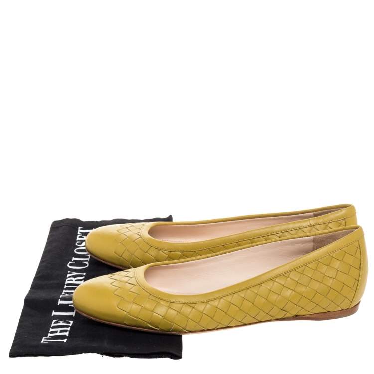 Pre Owned Bottega Veneta Yellow Intrecciato Leather Ballet Flats Size 36.5