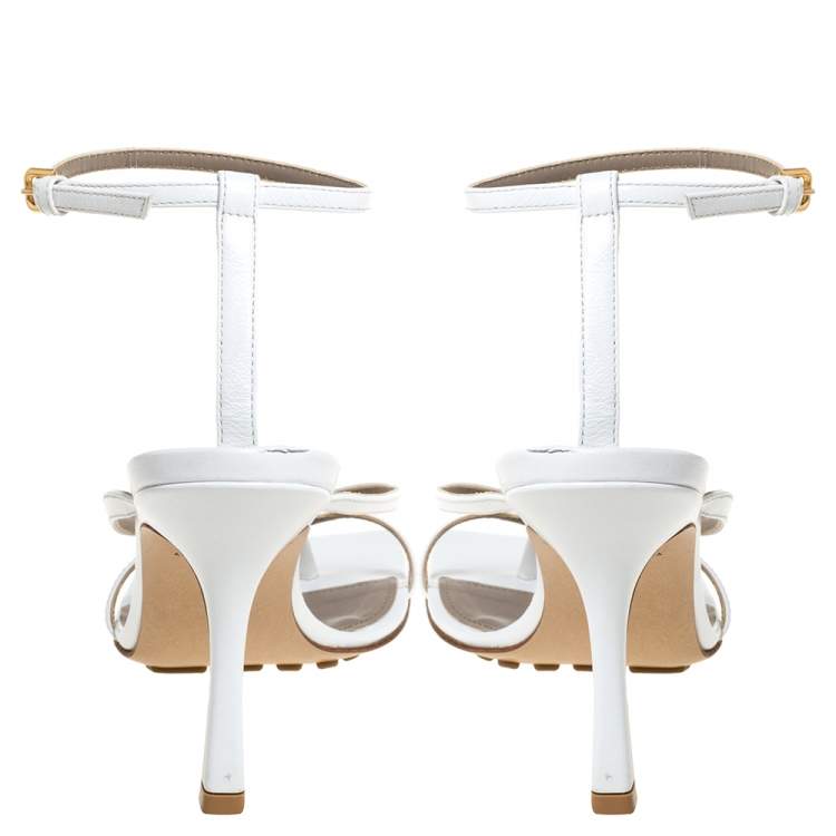 Pre Owned Bottega Veneta White Leather Stretch Ankle Strap Sandals Size 35