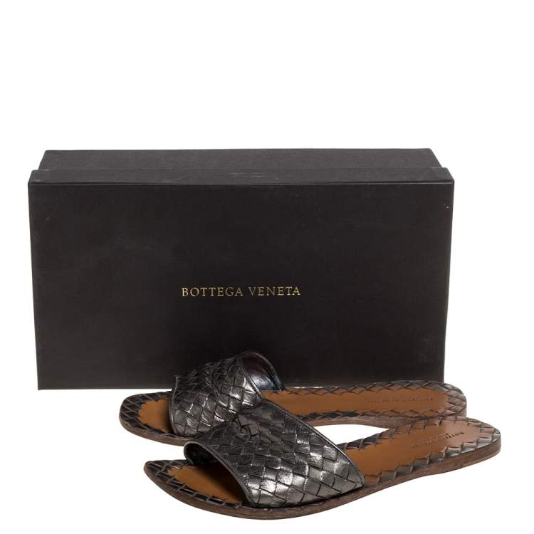 Pre Owned Bottega Veneta Metallic Grey Intrecciato Leather Slide Flats Size 39