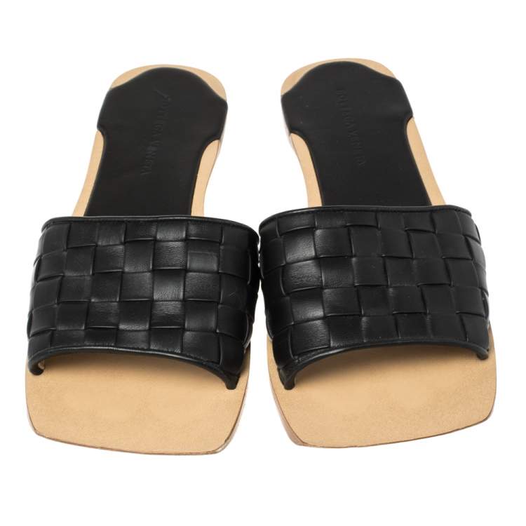 Pre Owned Bottega Veneta Black Intrecciato Leather Square Toe Flat Sandals Size 40.5