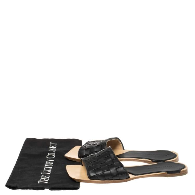 Pre Owned Bottega Veneta Black Intrecciato Leather Square Toe Flat Sandals Size 40.5