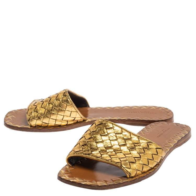 Pre Owned Bottega Veneta Bronze Metallic Leather Intrecciato Flat Slides Size 38