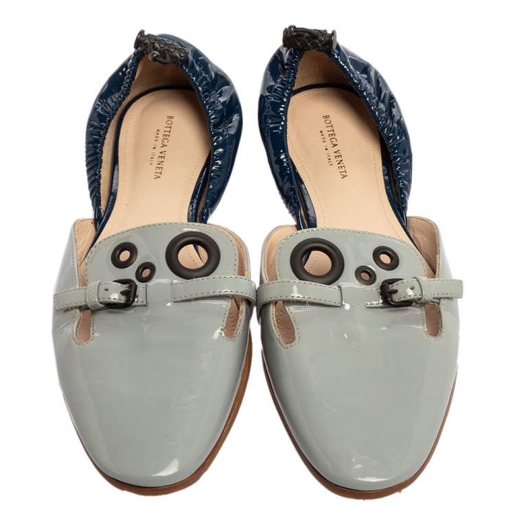 Pre Owned Bottega Veneta Blue/Grey Patent Leather Buckle Detailing Scrunch Ballet Flats Size 36