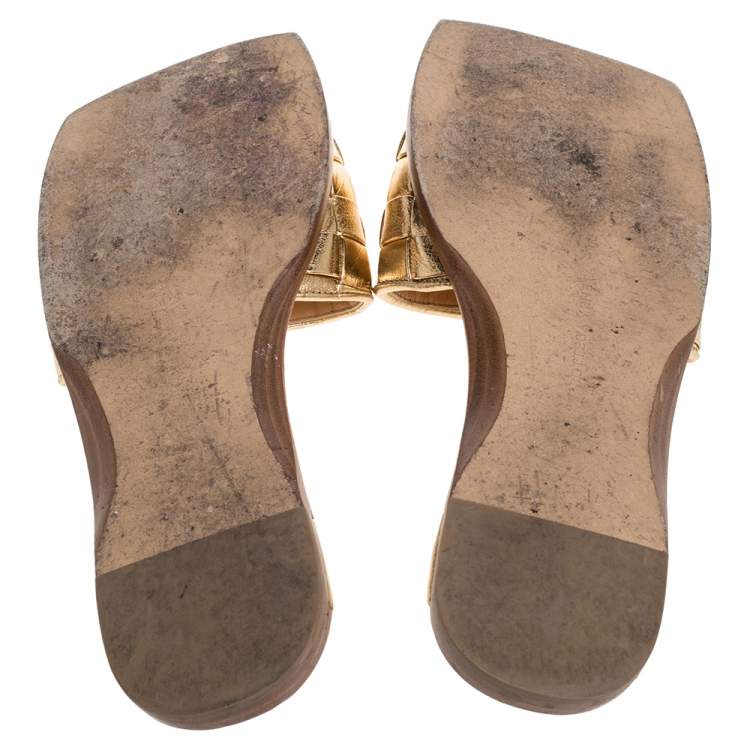 Pre Owned Bottega Veneta Metallic Gold Intrecciato Leather Stretch Square Toe Flat Sandals Size 38