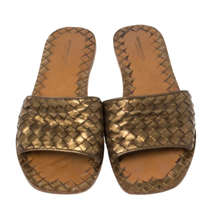 Pre Owned Bottega Veneta Gold Intrecciato Leather Ravello Sandals Size 39