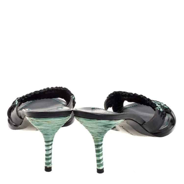 Pre Owned Bottega Veneta Green/Black Raffia And Satin Open Toe Slide Sandals Size 41