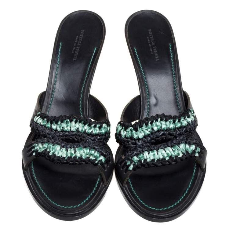 Pre Owned Bottega Veneta Green/Black Raffia And Satin Open Toe Slide Sandals Size 41