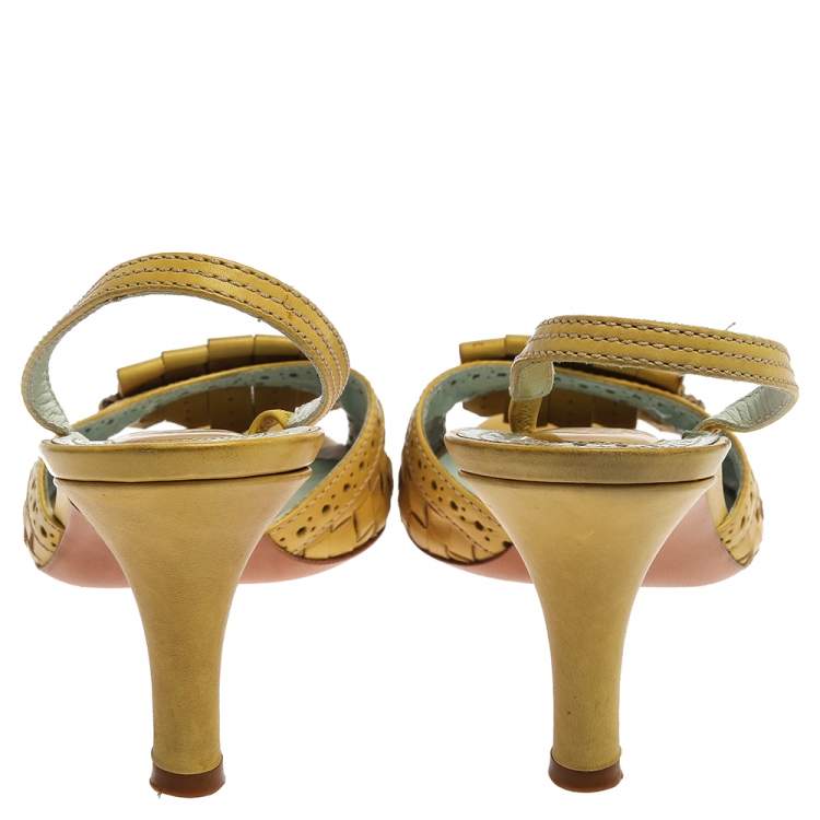 Pre Owned Bottega Veneta Yellow Intrecciato Leather Fringe Detail Open Toe Slingback Sandals Size 41