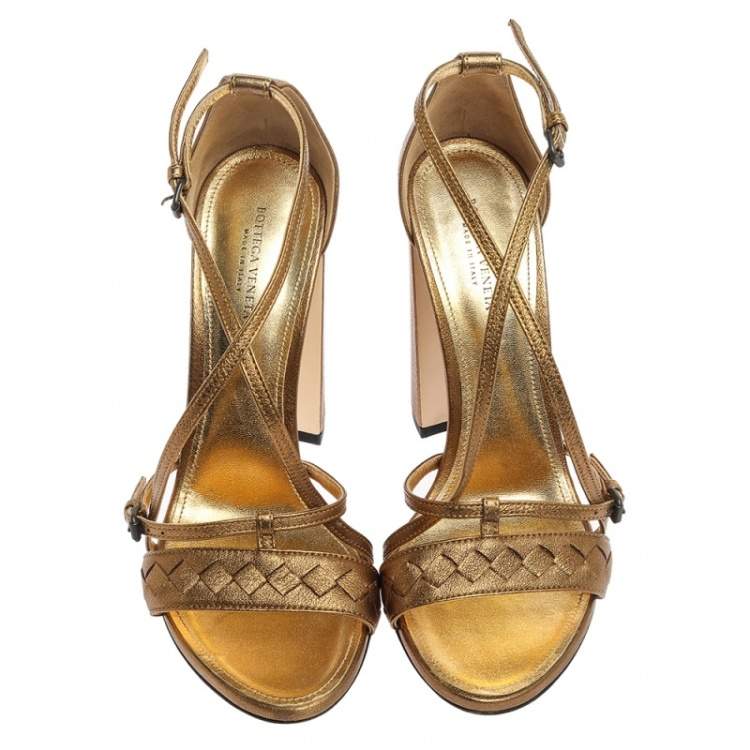 Pre Owned Bottega Veneta Gold Intrecciato Leather Block Heel Sandals Size 37.5