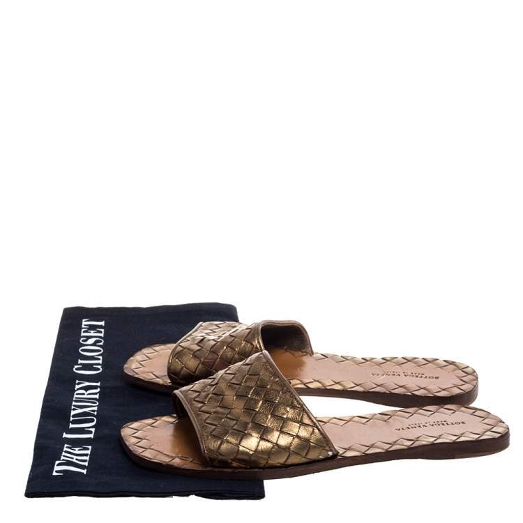 Pre Owned Bottega Veneta Bronze Metallic Intrecciato Leather Flat Slides Size 35