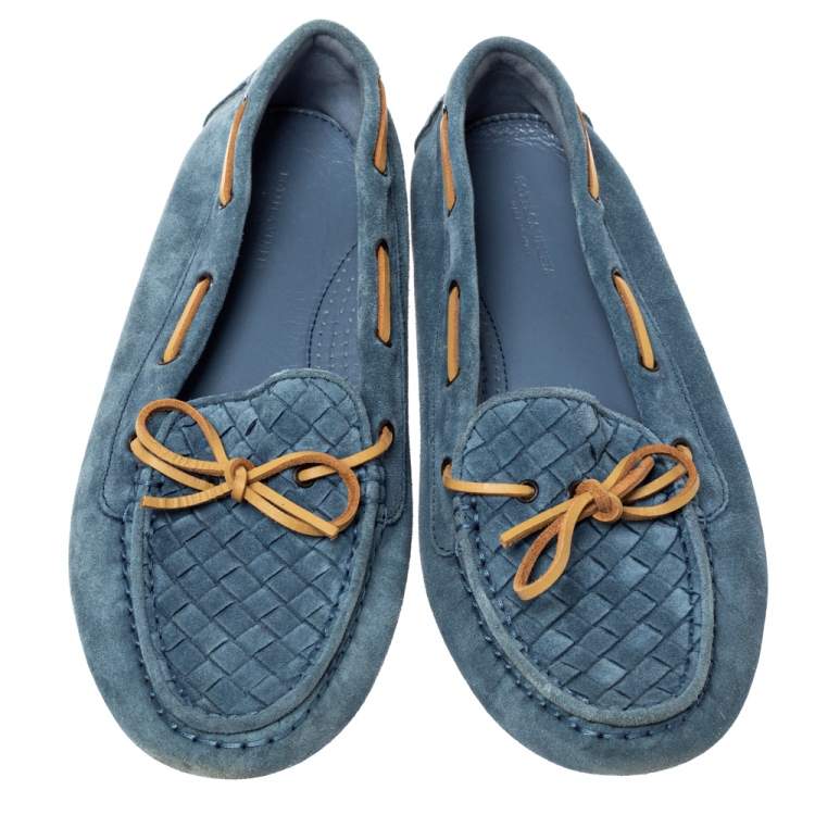 Pre Owned Bottega Veneta Blue Intrecciato Suede And Brown Leather Trim Bow Loafers Size 39