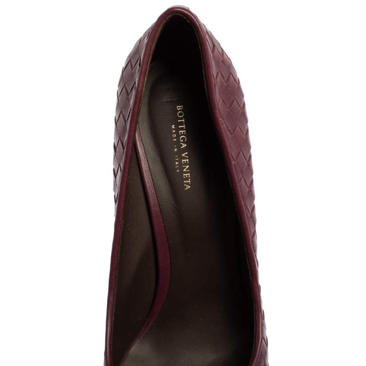 Pre Owned Bottega Veneta Burgundy Intrecciato Leather Platform Pumps Size 39