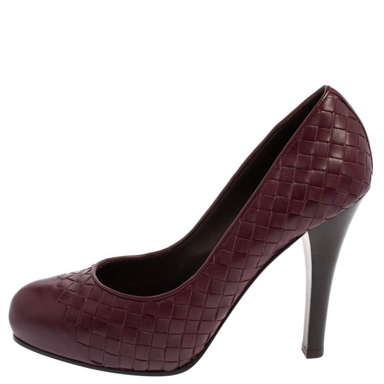 Pre Owned Bottega Veneta Burgundy Intrecciato Leather Platform Pumps Size 39