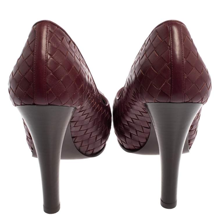 Pre Owned Bottega Veneta Burgundy Intrecciato Leather Platform Pumps Size 39