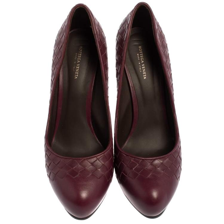 Pre Owned Bottega Veneta Burgundy Intrecciato Leather Platform Pumps Size 39