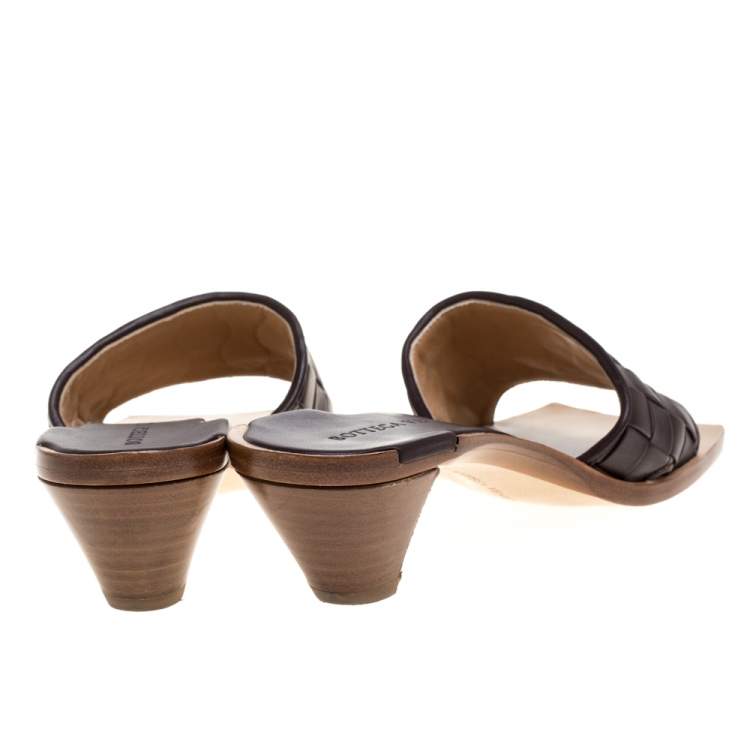 Pre Owned Bottega Veneta Brown Intrecciato Leather Square Toe Slide Sandals Size 37