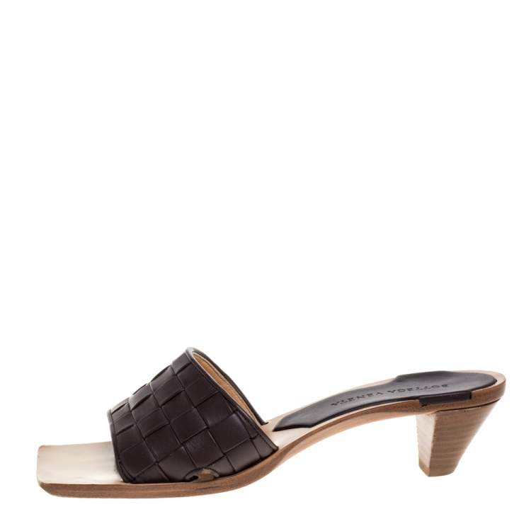 Pre Owned Bottega Veneta Brown Intrecciato Leather Square Toe Slide Sandals Size 37