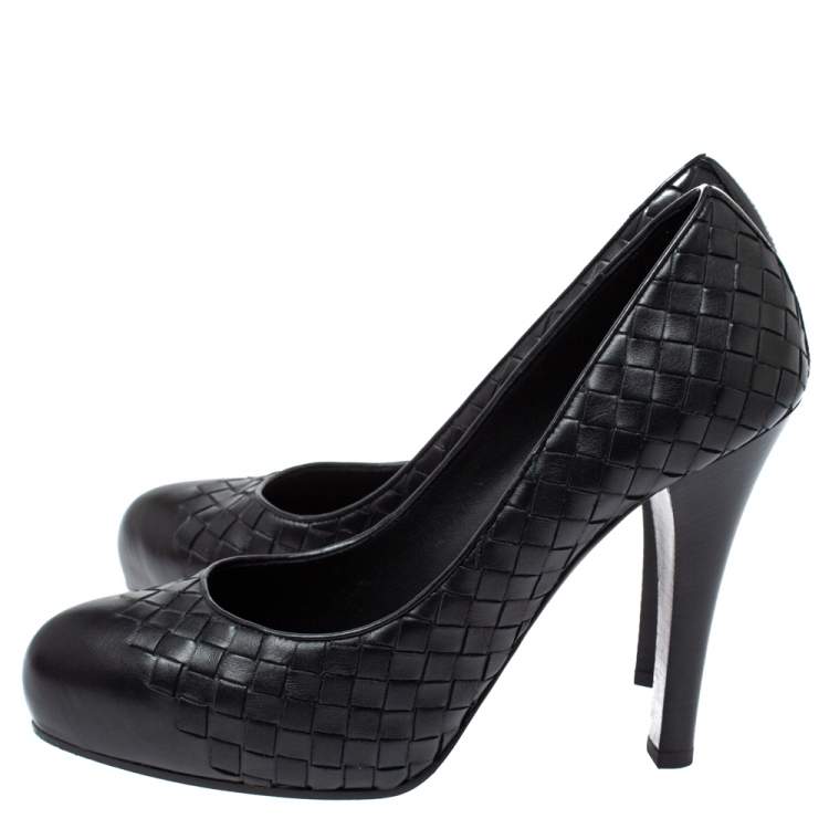 Pre Owned Bottega Veneta Black Intrecciato Leather Pumps Size 39