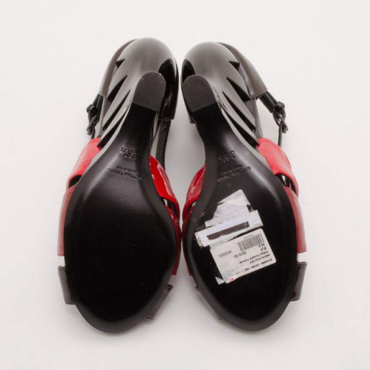 Pre Owned Bottega Veneta Patent Leather Cutout Wedges Size 38.5