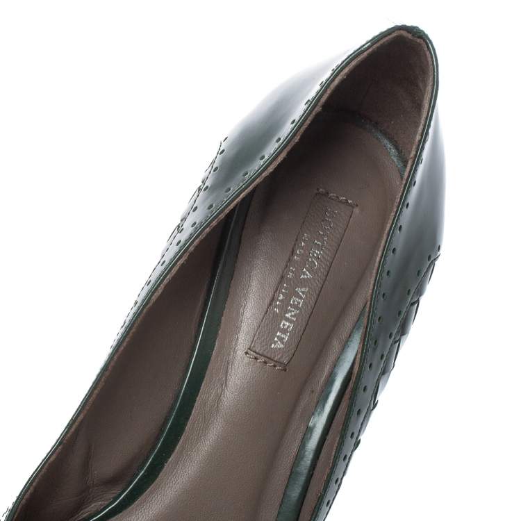 Pre Owned Bottega Veneta Intrecciato Green Leather Buckle Detail Pumps Size 39