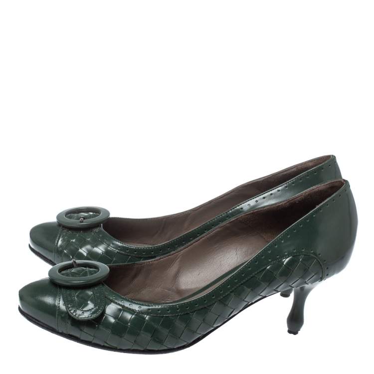 Pre Owned Bottega Veneta Intrecciato Green Leather Buckle Detail Pumps Size 39