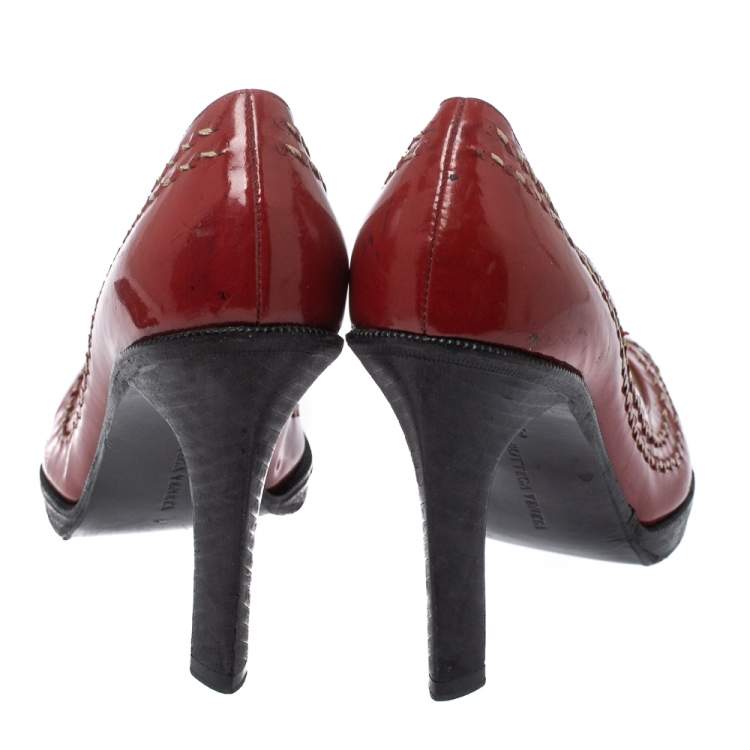 Pre Owned Bottega Veneta Red/Brown Patent Leather Pumps Size 35.5