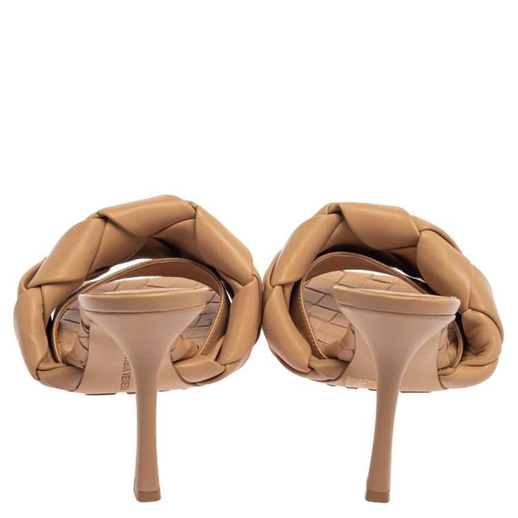 Pre Owned Bottega Veneta Beige Leather Slide Sandals Size 39.5