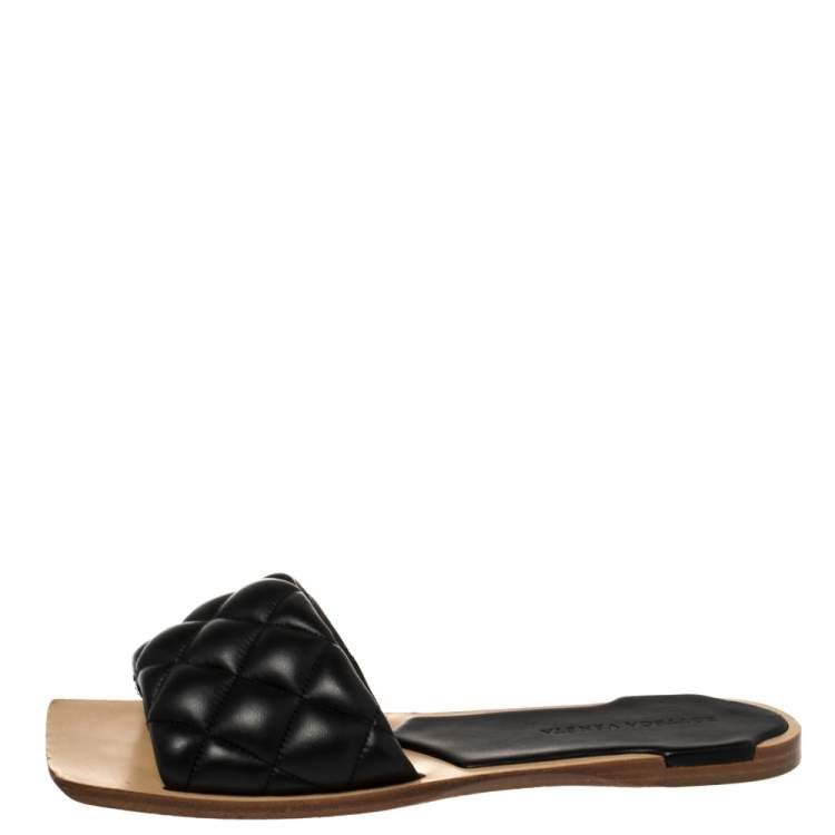 Pre Owned Bottega Veneta Black Leather Quilted Mule Sandals Size 39