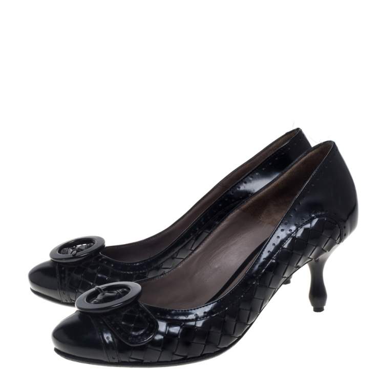 Pre Owned Bottega Veneta Intrecciato Black Patent Leather Buckle Detail Pumps Size 36