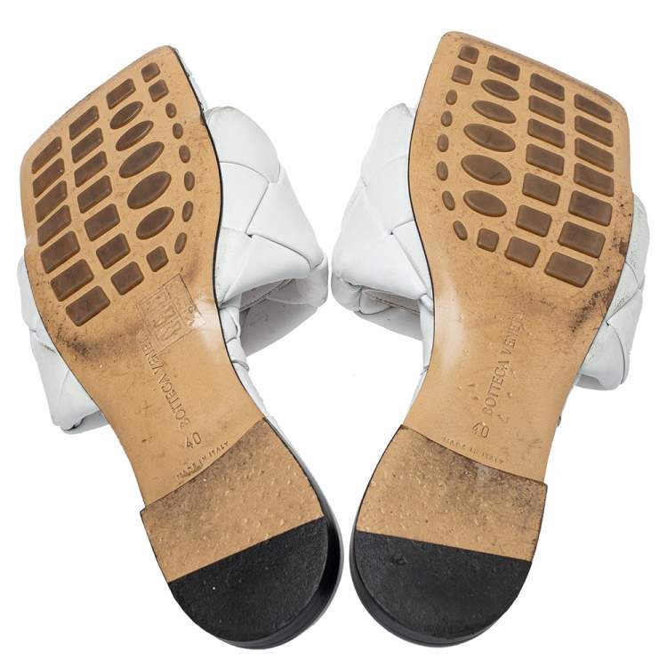 Pre Owned Bottega Veneta White Leather Lido Flat Slides Size 40