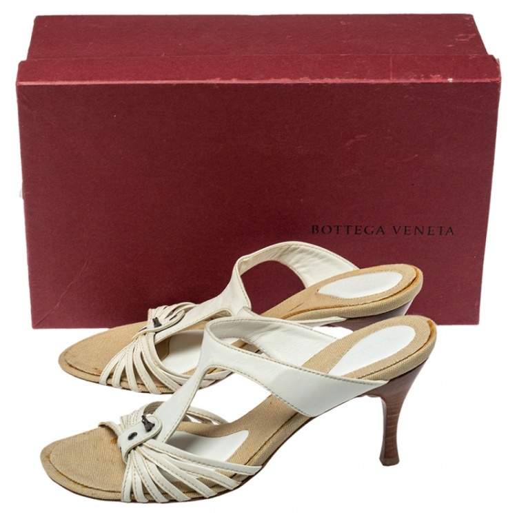 Pre Owned Bottega Veneta White Leather Strappy Sandals Size 36