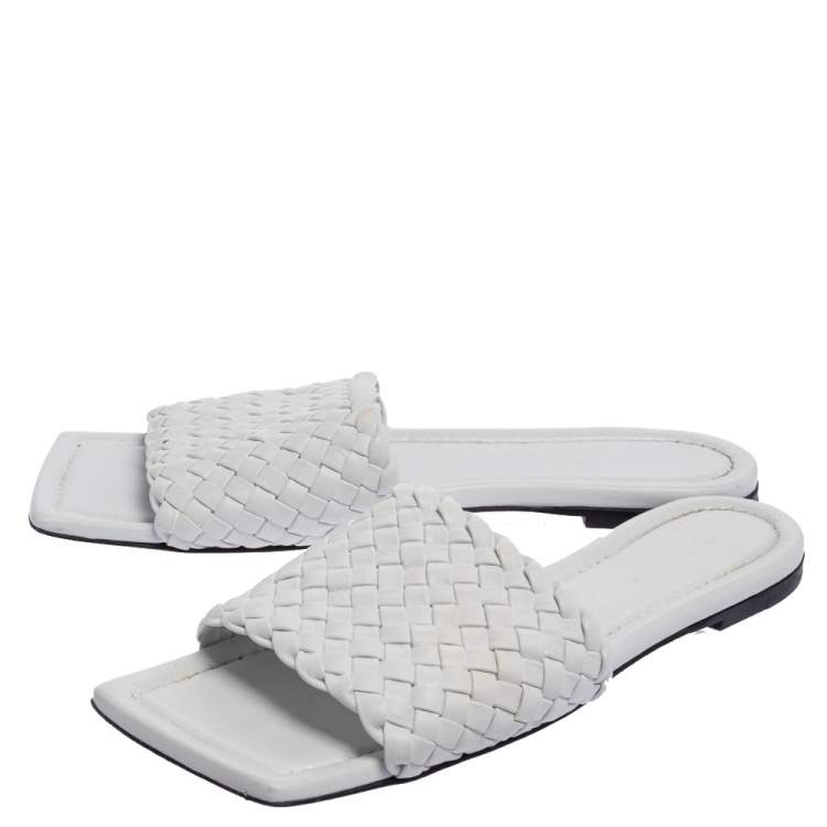 Pre Owned Bottega Veneta White Leather Slide Sandals Size 40.5