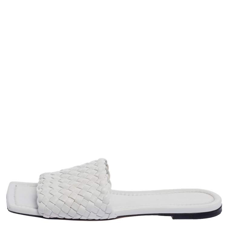 Pre Owned Bottega Veneta White Leather Slide Sandals Size 40.5