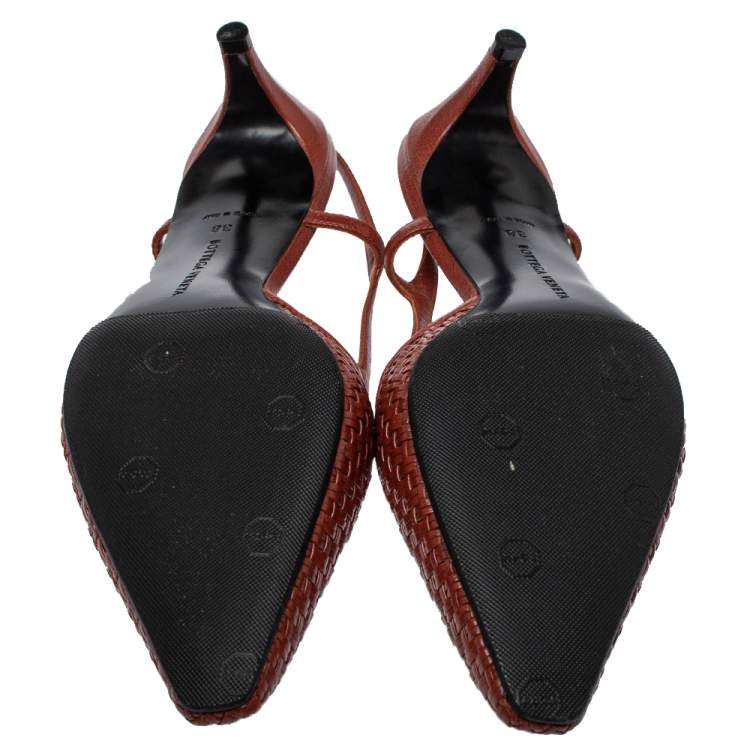 Pre Owned Bottega Veneta Burgundy  Leather Woven  Slingback Sandals Size 38 