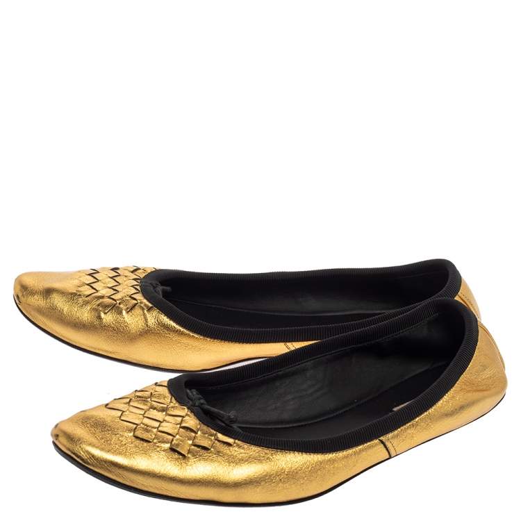 Pre Owned Bottega Veneta Gold Leather Ballet Flats Size 39