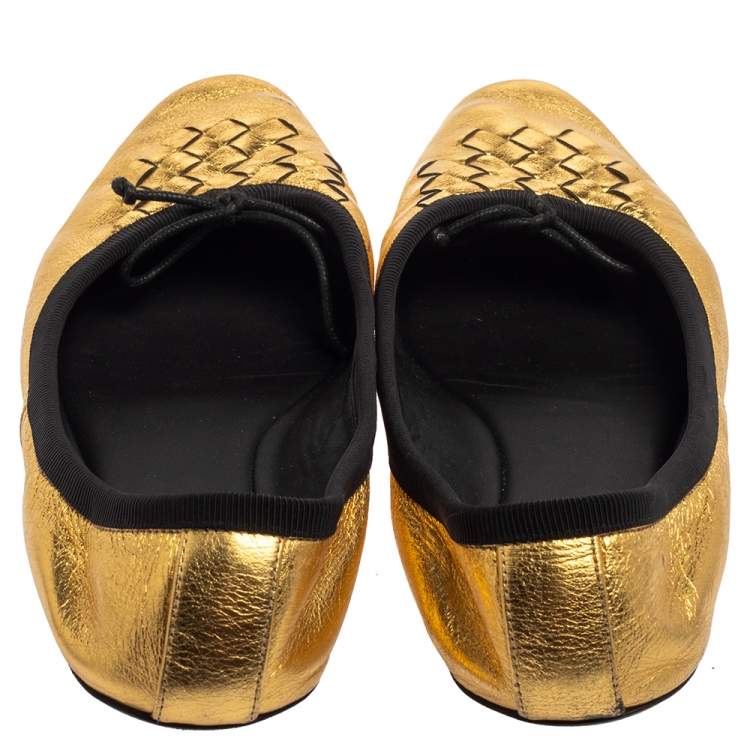 Pre Owned Bottega Veneta Gold Leather Ballet Flats Size 39